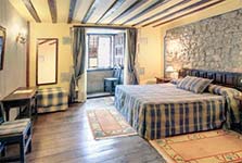 Bedroom in Santillana del Mar hotel